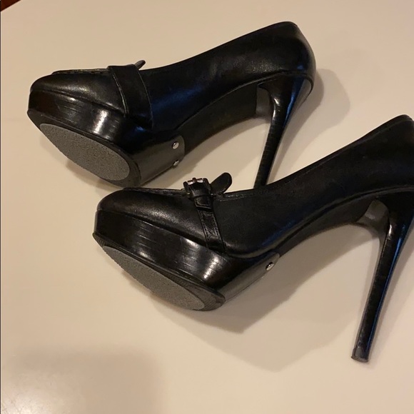 Michael Kors Pumps - Picture 3 of 6